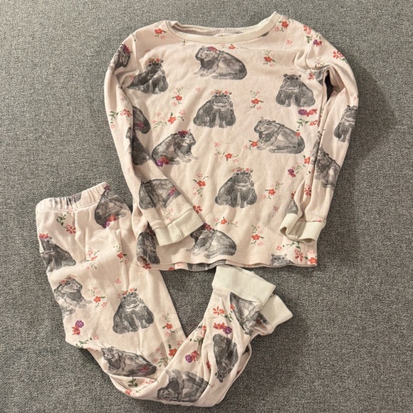 5/$15- pajama bundle size 3t - Picture 1 of 3